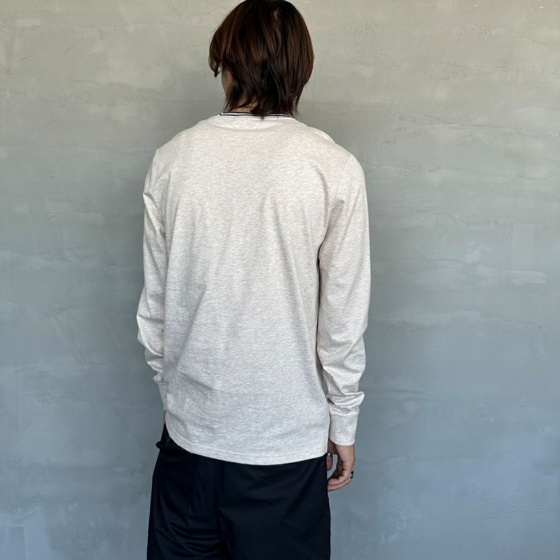 FRED PERRY [フレッドペリー] ティップライン ワンポイント刺繍Tシャツ [M9602] X23 PORRID &&モデル身長：179cm 着用サイズ：M&&
