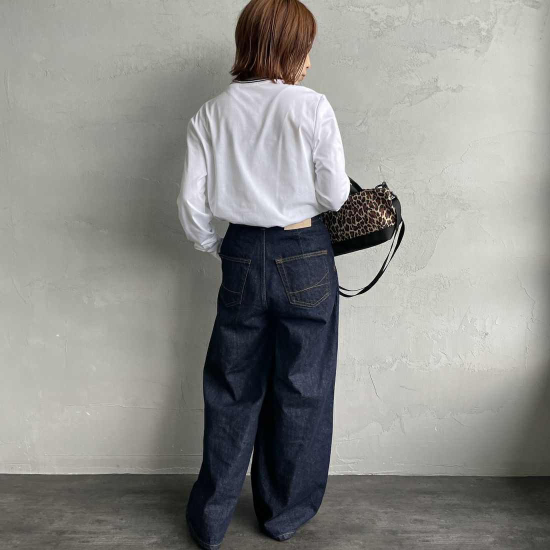 FRED PERRY [フレッドペリー] ティップライン ワンポイント刺繍Tシャツ [M9602] 100 WHITE &&モデル身長：158cm 着用サイズ：S&&