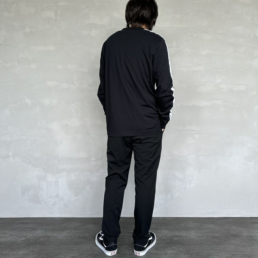 FRED PERRY [フレッドペリー] テープドロングスリーブTシャツ [M4621] 102 BLACK&&モデル身長：173cm 着用サイズ：M&&