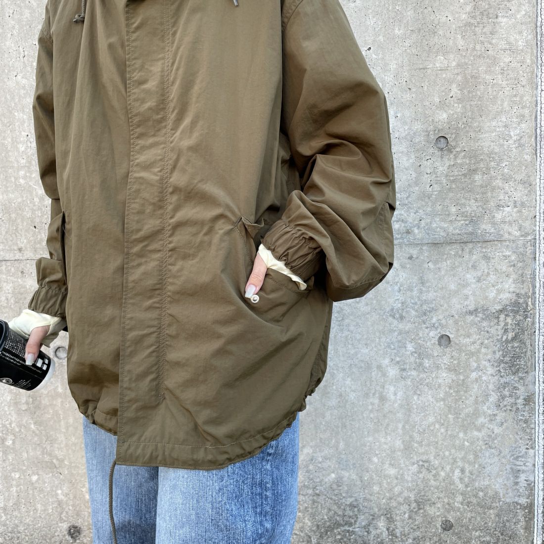 Jeans Factory Clothes [ジーンズファクトリークローズ] ショート丈 ナイロンモッズパーカー [IN1-CT-4] KHAKI &&モデル身長：163cm 着用サイズ：F&&