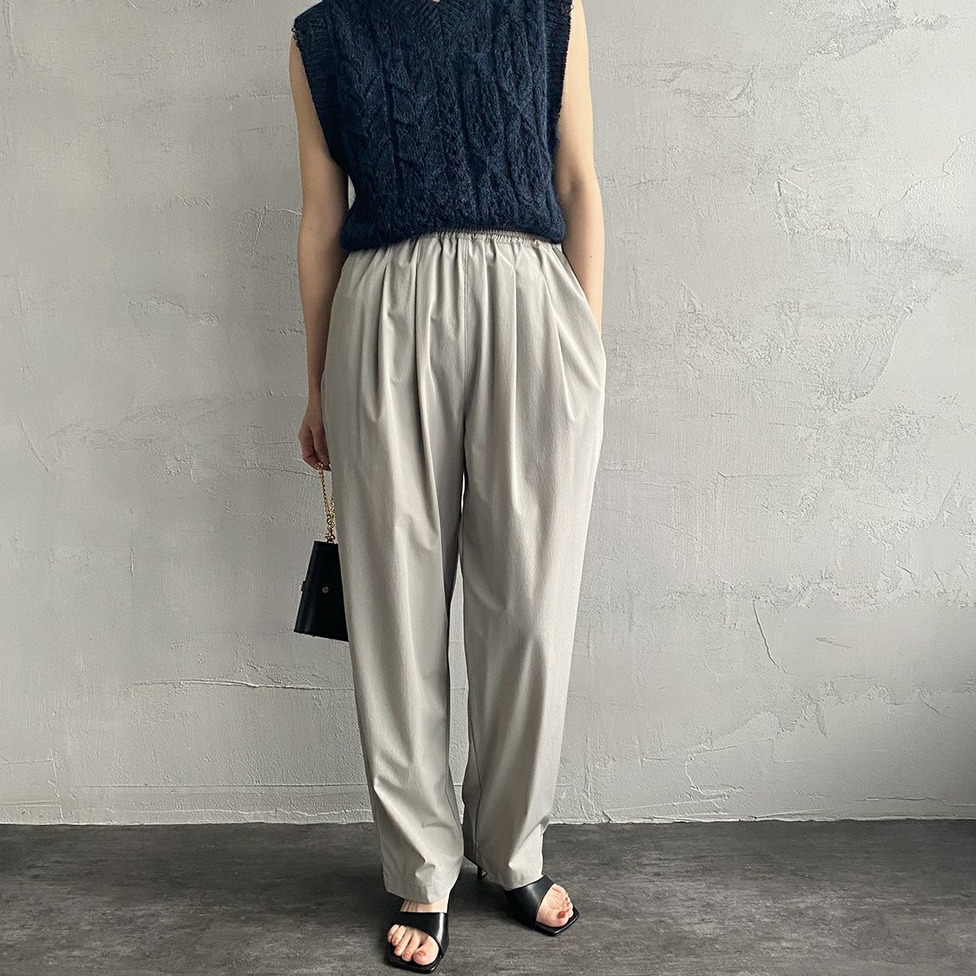 Jeans Factory Clothes [ジーンズファクトリークローズ] 7DAYSナイロンイージーパンツ [IN6-PT-4] GREY &&モデル身長：163cm 着用サイズ：F&&