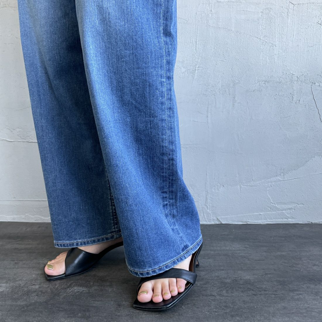 YANUK [ヤヌーク] 別注 JOAN for JEANS FACTORY ルーズストレートデニム [57141513-JF] ALB
