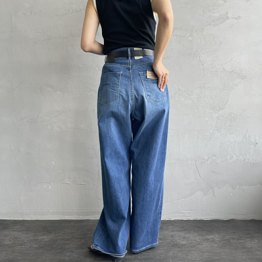 YANUK [ヤヌーク] 別注 JOAN for JEANS FACTORY ルーズストレート 