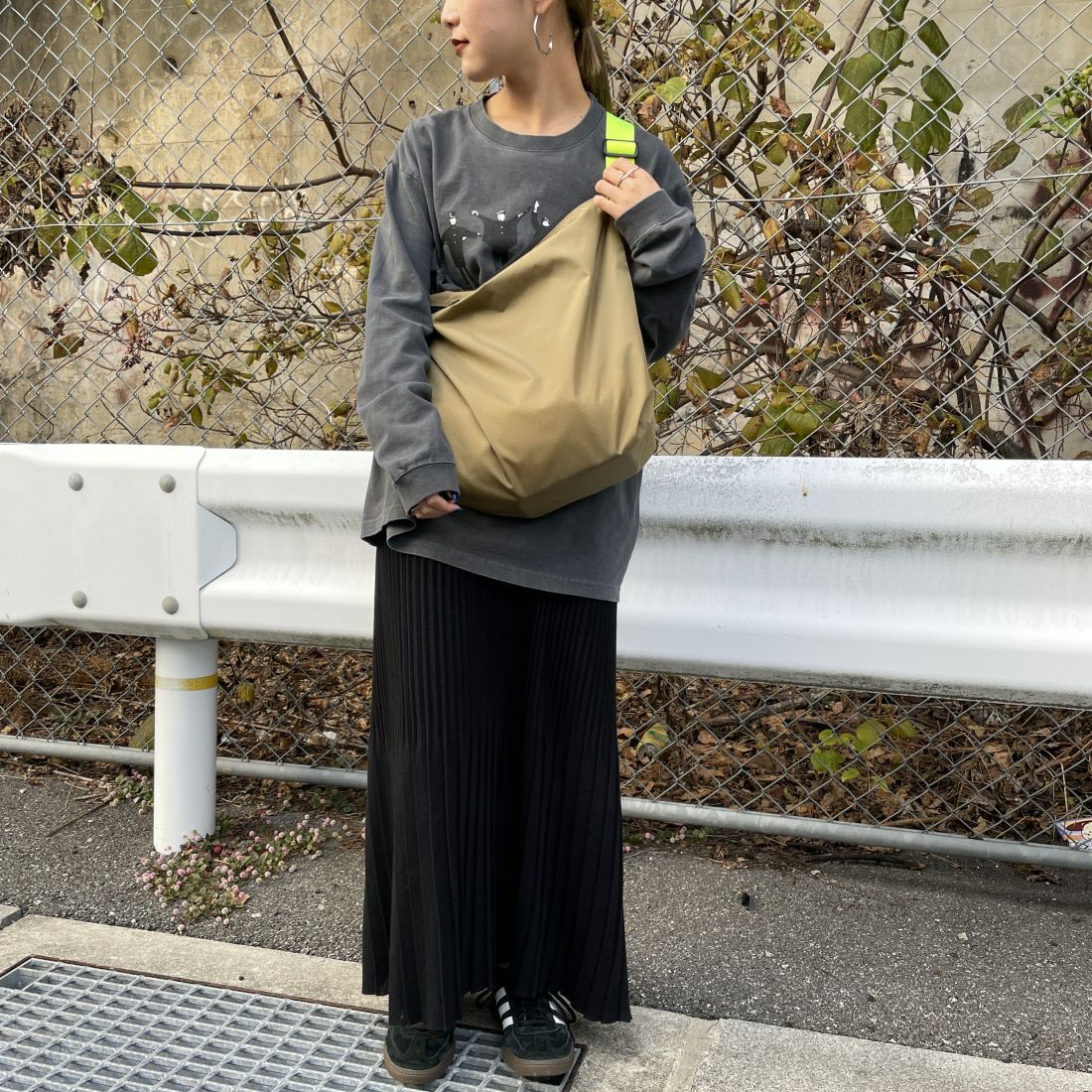 JULY NINE [ジュライナイン] 別注 SEQUEL ナイロンショルダーバッグ [JN200002001-JF] BEIGE