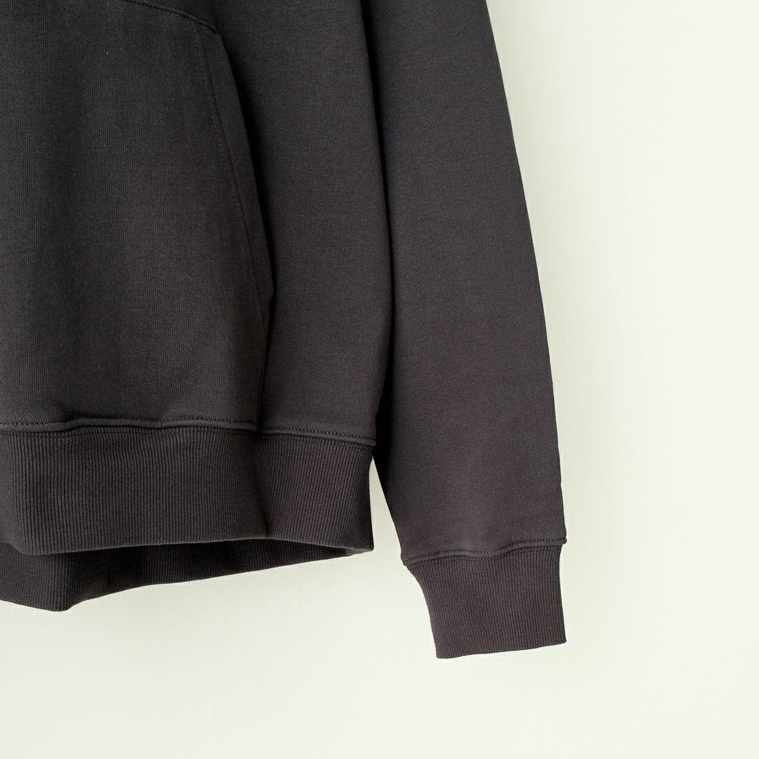 DEUS EX MACHINA [デウス エクス マキナ] HEADS ROLL スウェットフーディ [DMW238928] ANTHRACITE