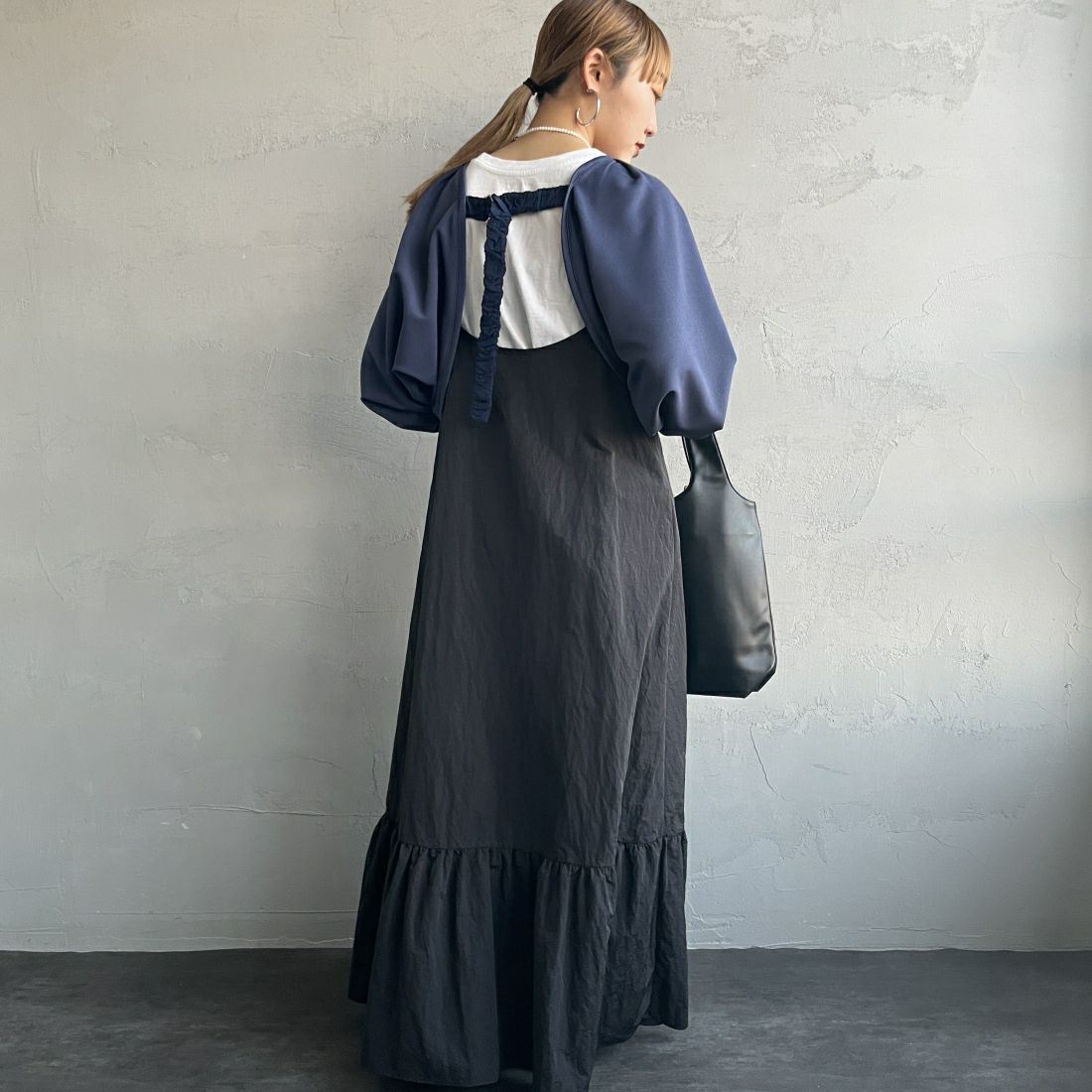 By/m [バイエム] ギャザーベルト付きカットボレロ [23142064] 12 D.BLUE &&モデル身長：156cm 着用サイズ：F&&