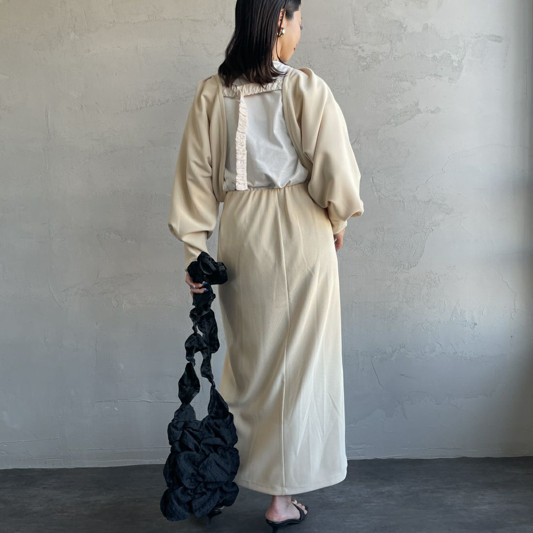 By/m [バイエム] ギャザーベルト付きカットボレロ [23142064] 21 ECRU &&モデル身長：163cm 着用サイズ：F&&