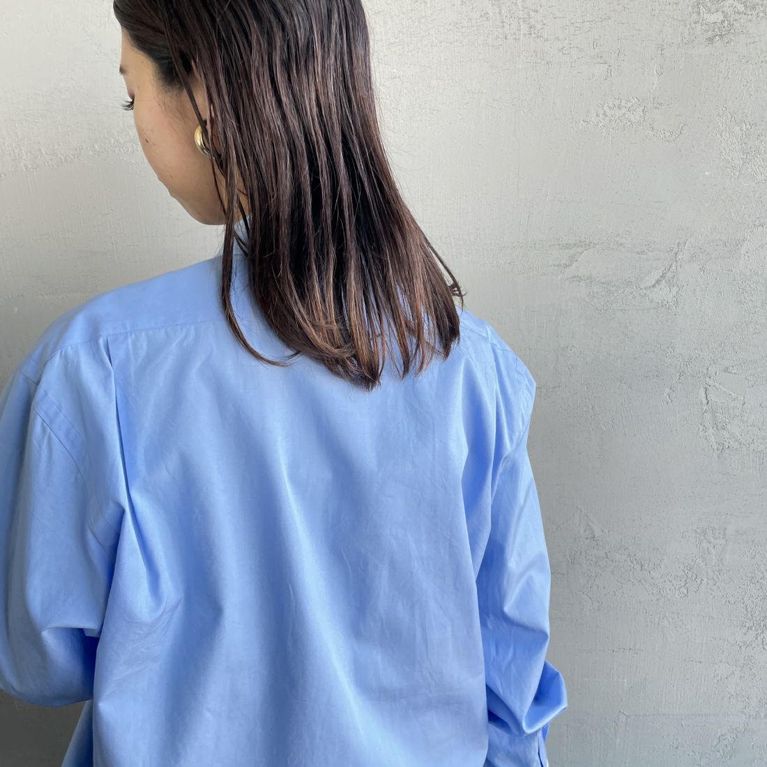 THE SHINZONE [ザ シンゾーン] ペックシャツ [24SMSBL01] 83 BLUE&&モデル身長：163cm　着用サイズ：F0&&