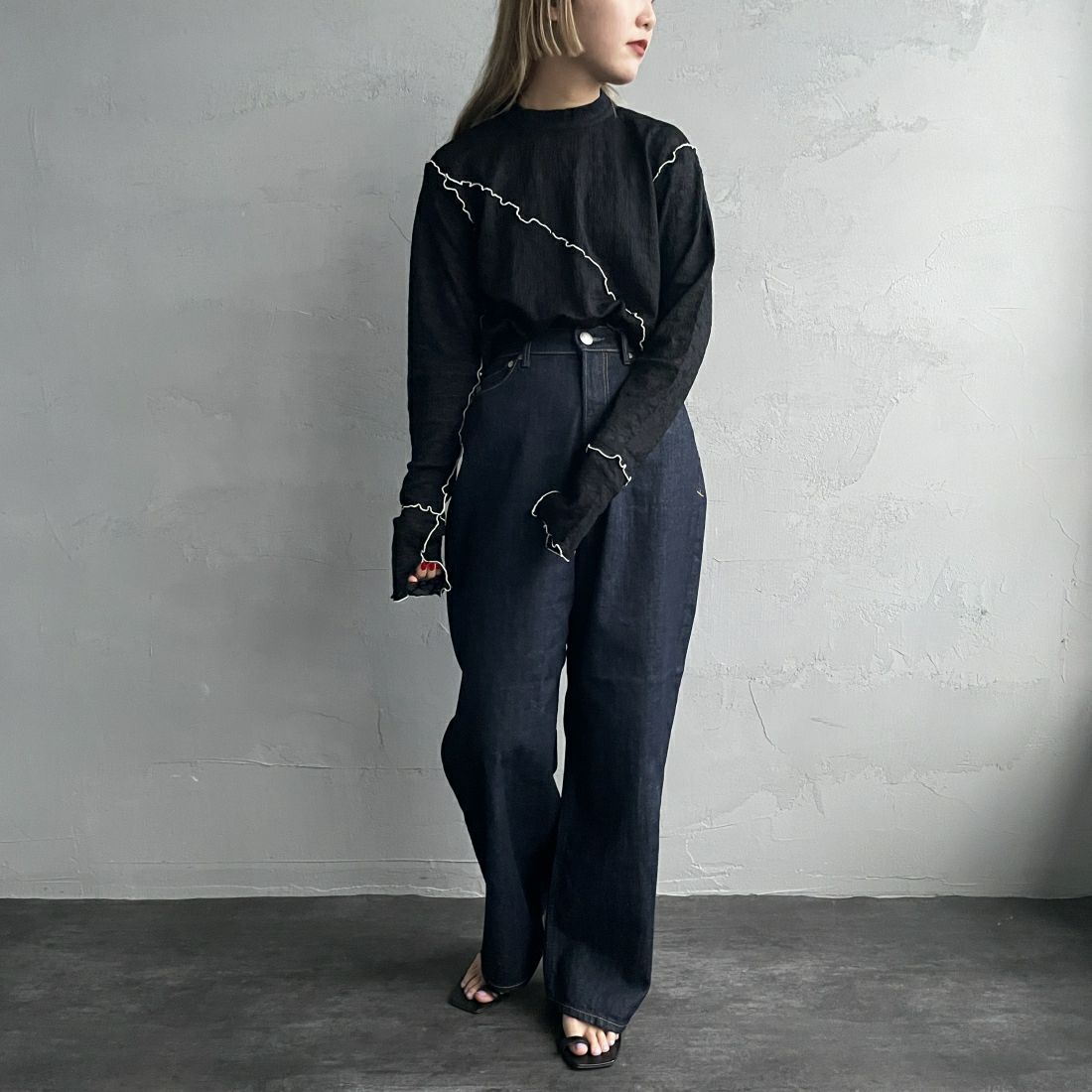 CHIGNON [シニヨン] カットレース メロープルオーバー [8636-557YE] BLACK &&モデル身長：156cm 着用サイズ：F&&