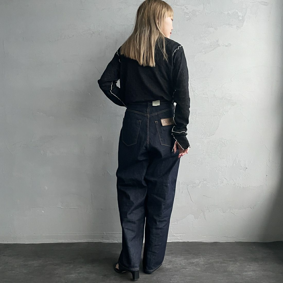 CHIGNON [シニヨン] カットレース メロープルオーバー [8636-557YE] BLACK &&モデル身長：156cm 着用サイズ：F&&