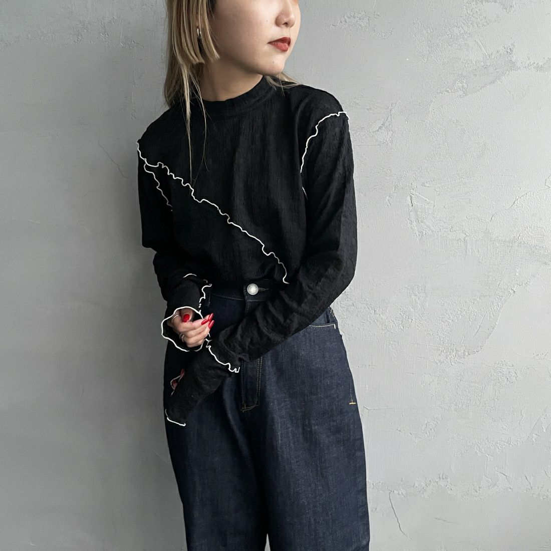 CHIGNON [シニヨン] カットレース メロープルオーバー [8636-557YE] BLACK &&モデル身長：156cm 着用サイズ：F&&