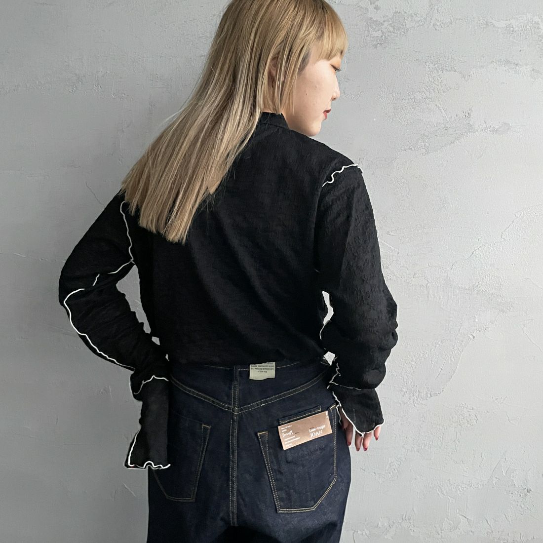 CHIGNON [シニヨン] カットレース メロープルオーバー [8636-557YE] BLACK &&モデル身長：156cm 着用サイズ：F&&