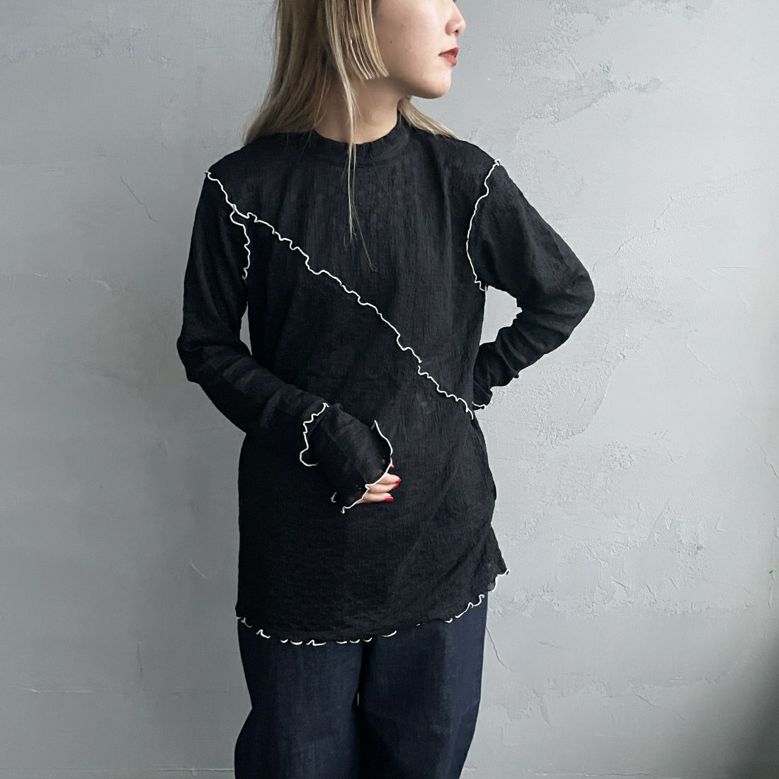 CHIGNON [シニヨン] カットレース メロープルオーバー [8636-557YE] BLACK &&モデル身長：156cm 着用サイズ：F&&
