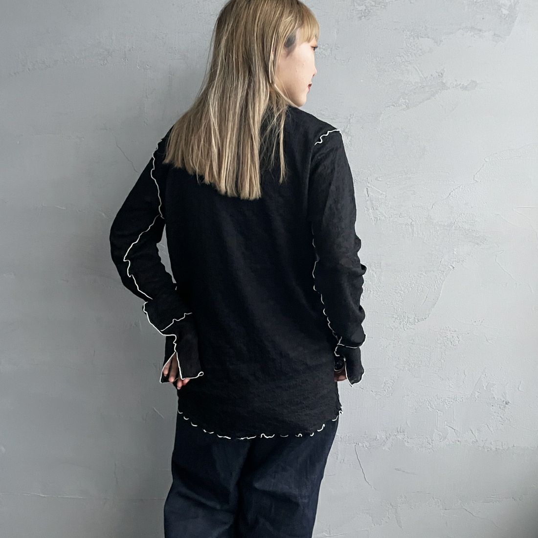 CHIGNON [シニヨン] カットレース メロープルオーバー [8636-557YE] BLACK &&モデル身長：156cm 着用サイズ：F&&