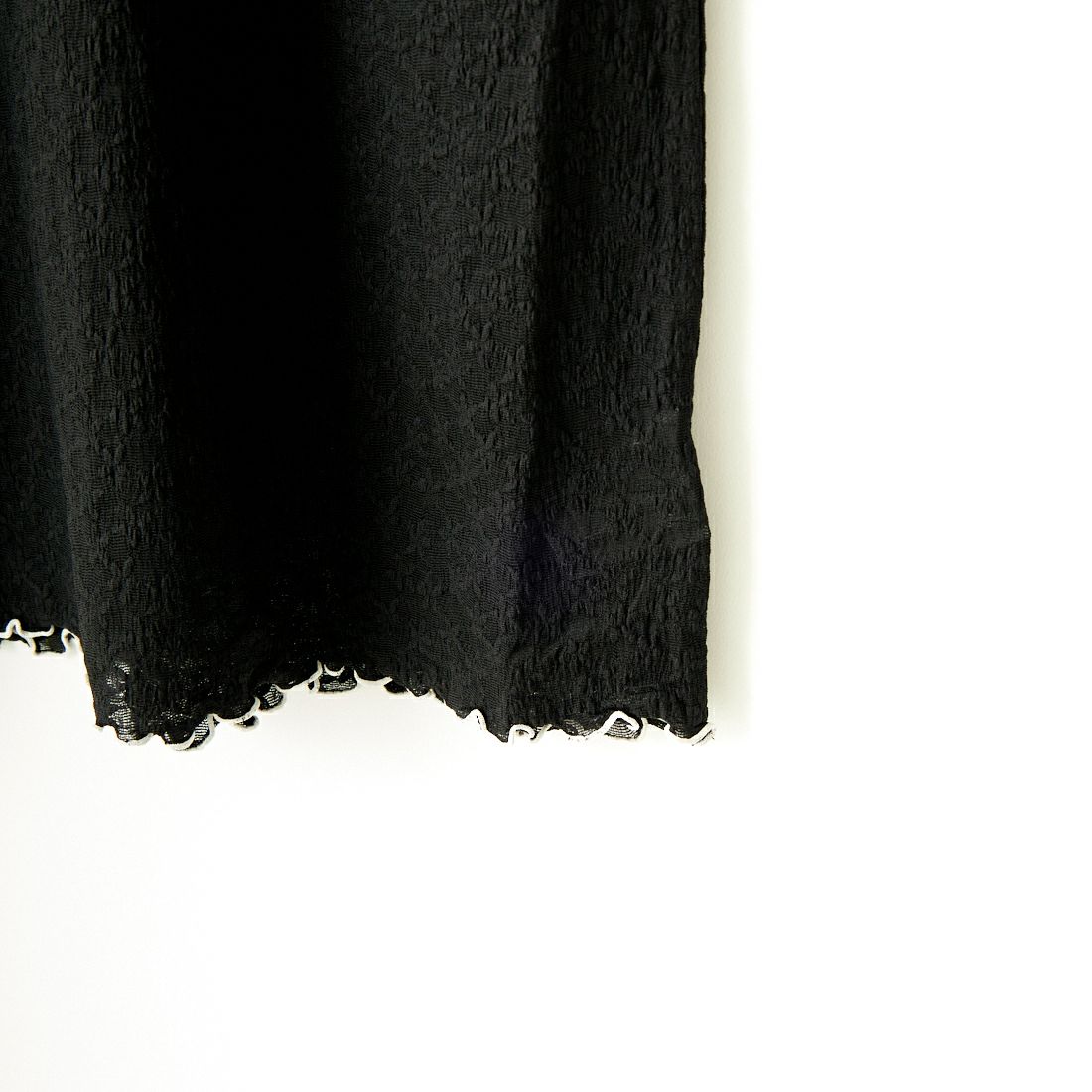 CHIGNON [シニヨン] カットレース メロープルオーバー [8636-557YE] BLACK