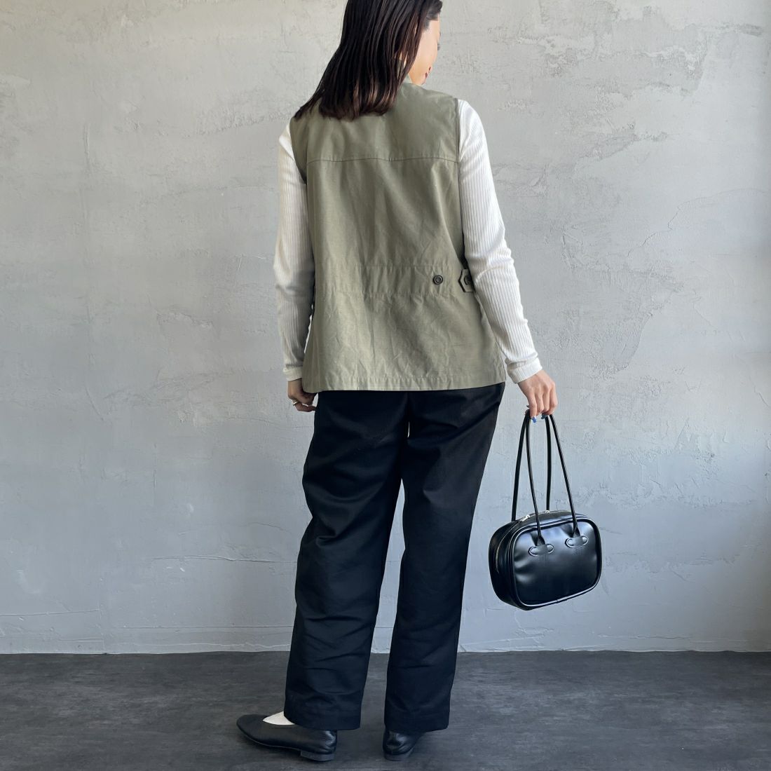 mizuiro ind [ミズイロインド] スタンドカラーワークベスト [4-230017] 24 KHAKI &&モデル身長：163cm 着用サイズ：F&&