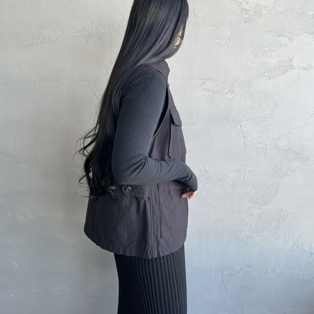 mizuiro ind [ミズイロインド] スタンドカラーワークベスト [4-230017] 99 BLACK &&モデル身長：156cm 着用サイズ：F&&