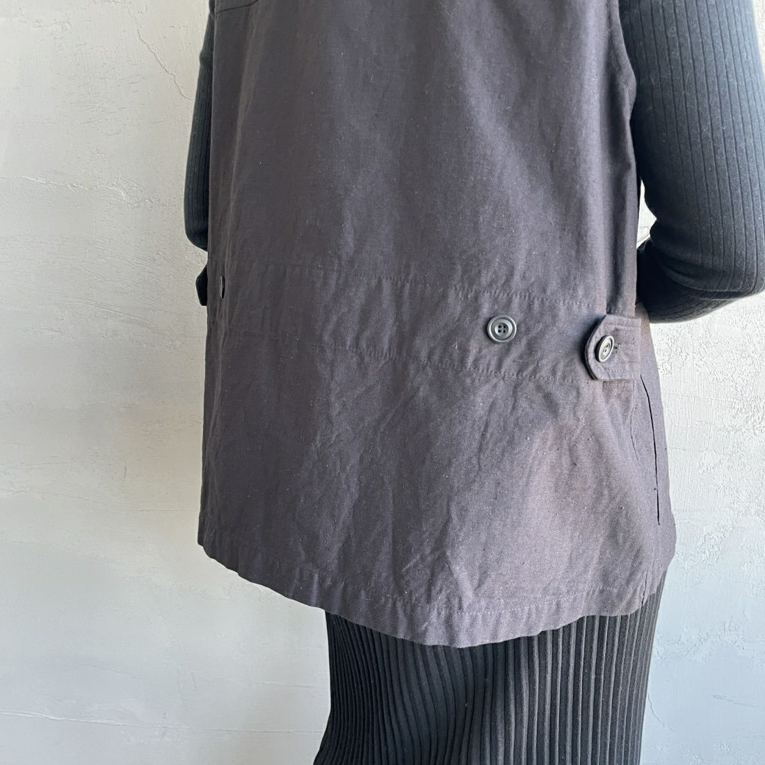 mizuiro ind [ミズイロインド] スタンドカラーワークベスト [4-230017] 99 BLACK &&モデル身長：156cm 着用サイズ：F&&