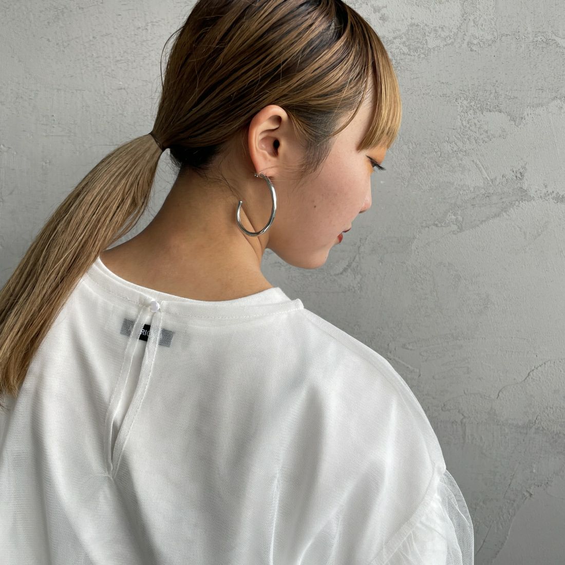 By/m [バイエム] シアーメッシュブラウス [24112009] 02 OFF &&モデル身長：156cm 着用サイズ：F&&