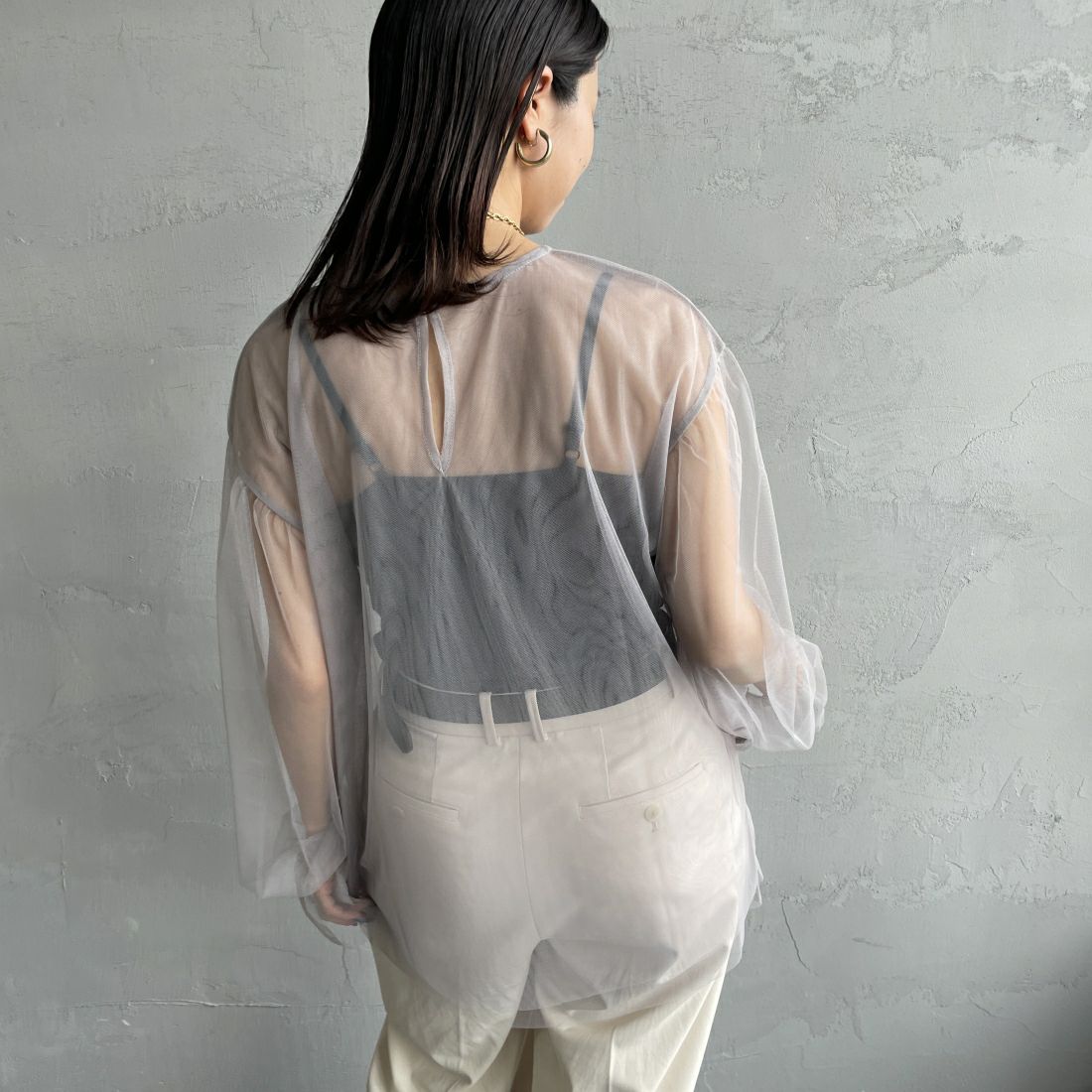 By/m [バイエム] シアーメッシュブラウス [24112009] 05 L.GRAY &&モデル身長：163cm 着用サイズ：F&&