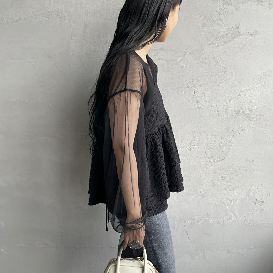 By/m [バイエム] シアーメッシュブラウス [24112009] 09 BLACK &&モデル身長：156cm 着用サイズ：F&&