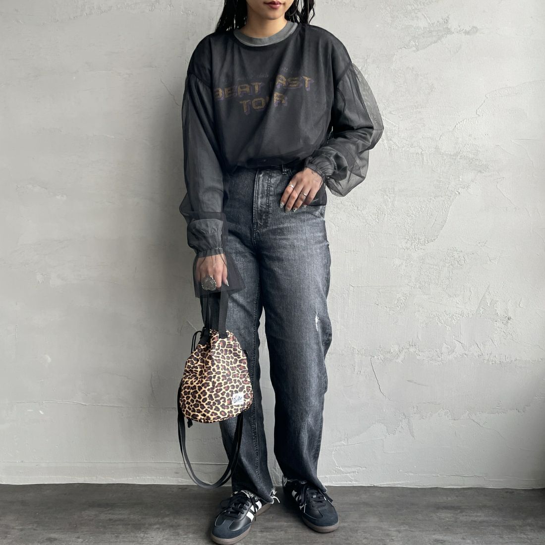 By/m [バイエム] シアーメッシュブラウス [24112009] 09 BLACK &&モデル身長：156cm 着用サイズ：F&&