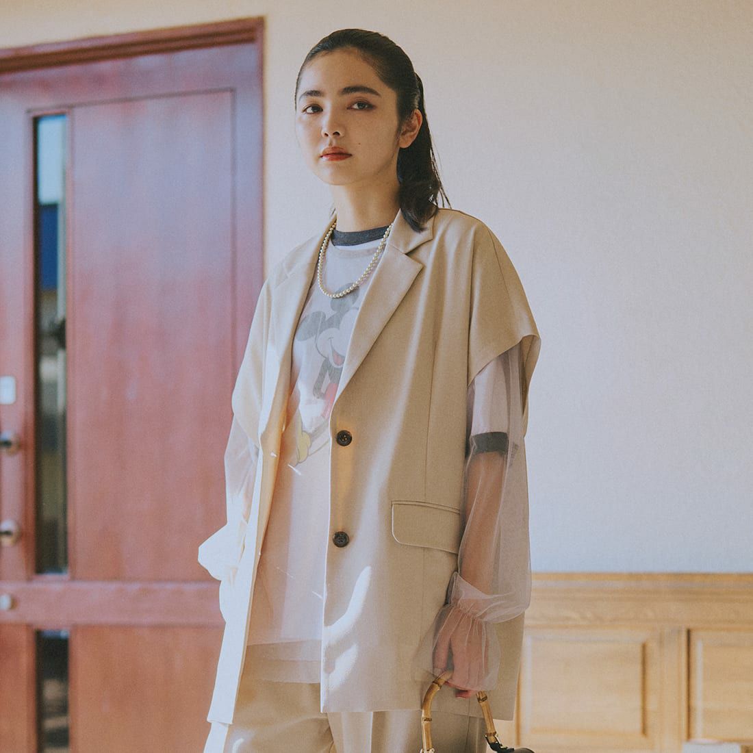 By/m [バイエム] シアーメッシュブラウス [24112009] 05 L.GRAY &&モデル身長：165cm 着用サイズ：F&&