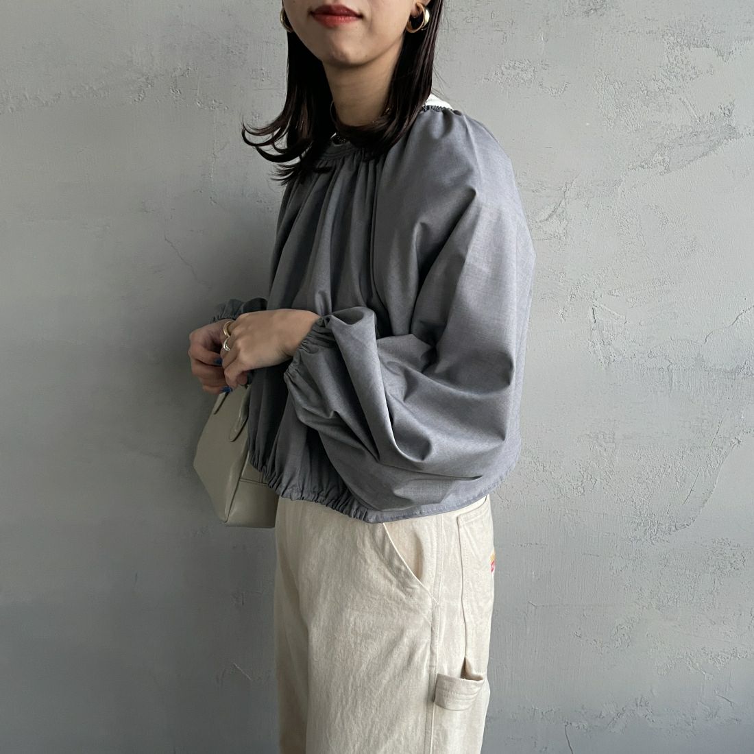 By/m [バイエム] 2WAY ボレロブラウス [23142056] 07 GRAY &&モデル身長：163cm 着用サイズ：F&&