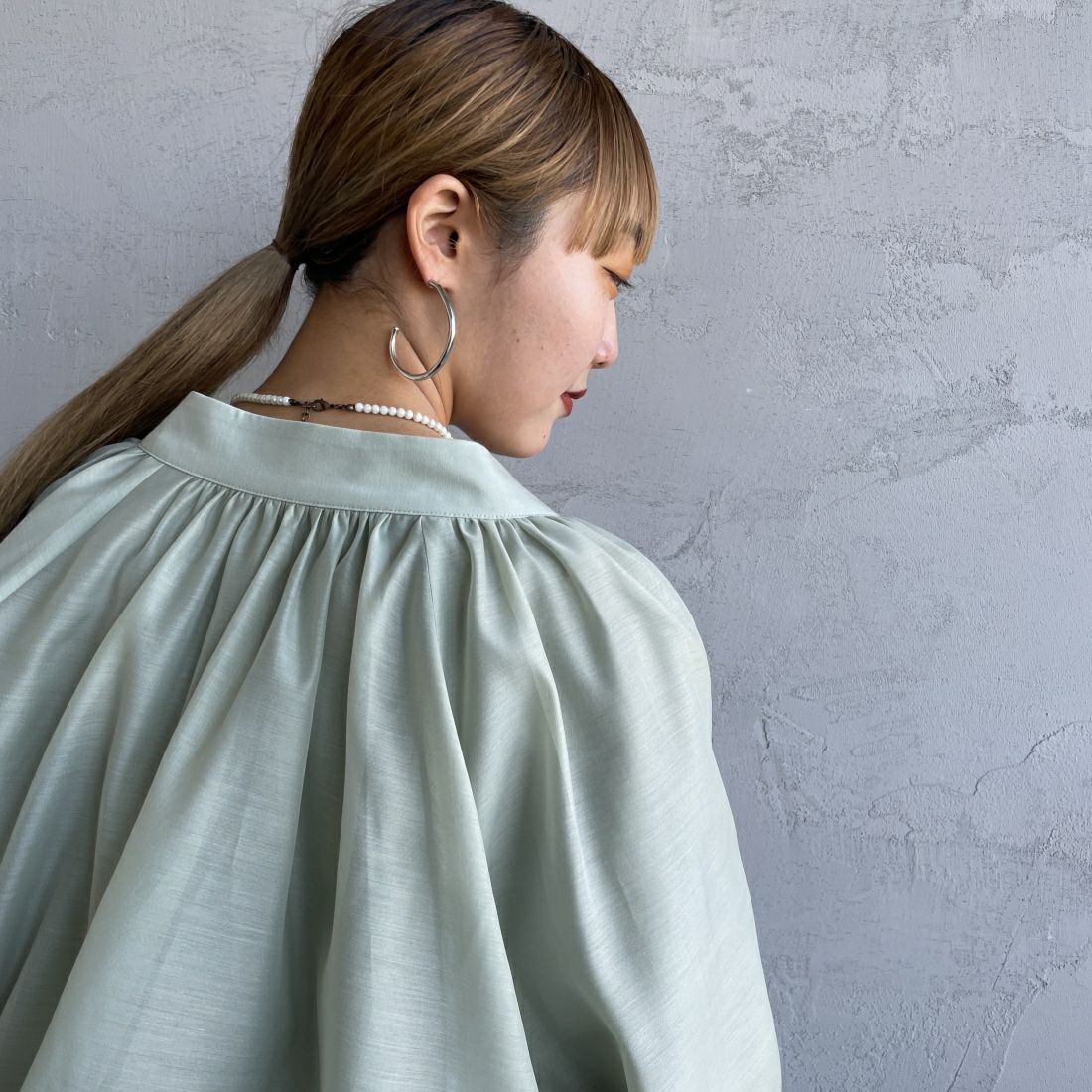 USINE [ユジーヌ] ボリュームスリーブ チュールブルゾン [2410201] LT.GREEN &&モデル身長：156cm 着用サイズ：F&&
