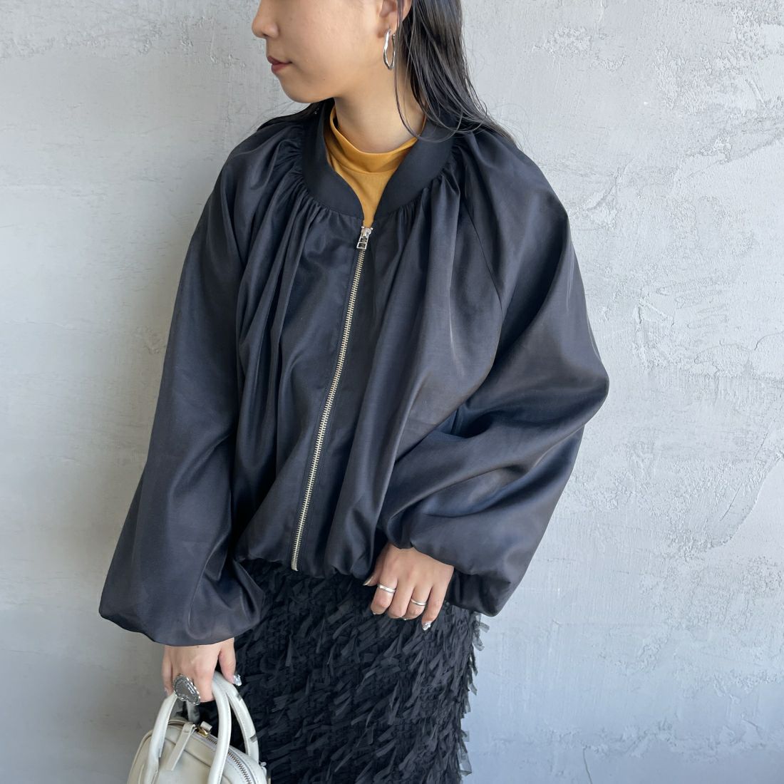 USINE [ユジーヌ] ボリュームスリーブ チュールブルゾン [2410201] BLACK &&モデル身長：156cm 着用サイズ：F&&