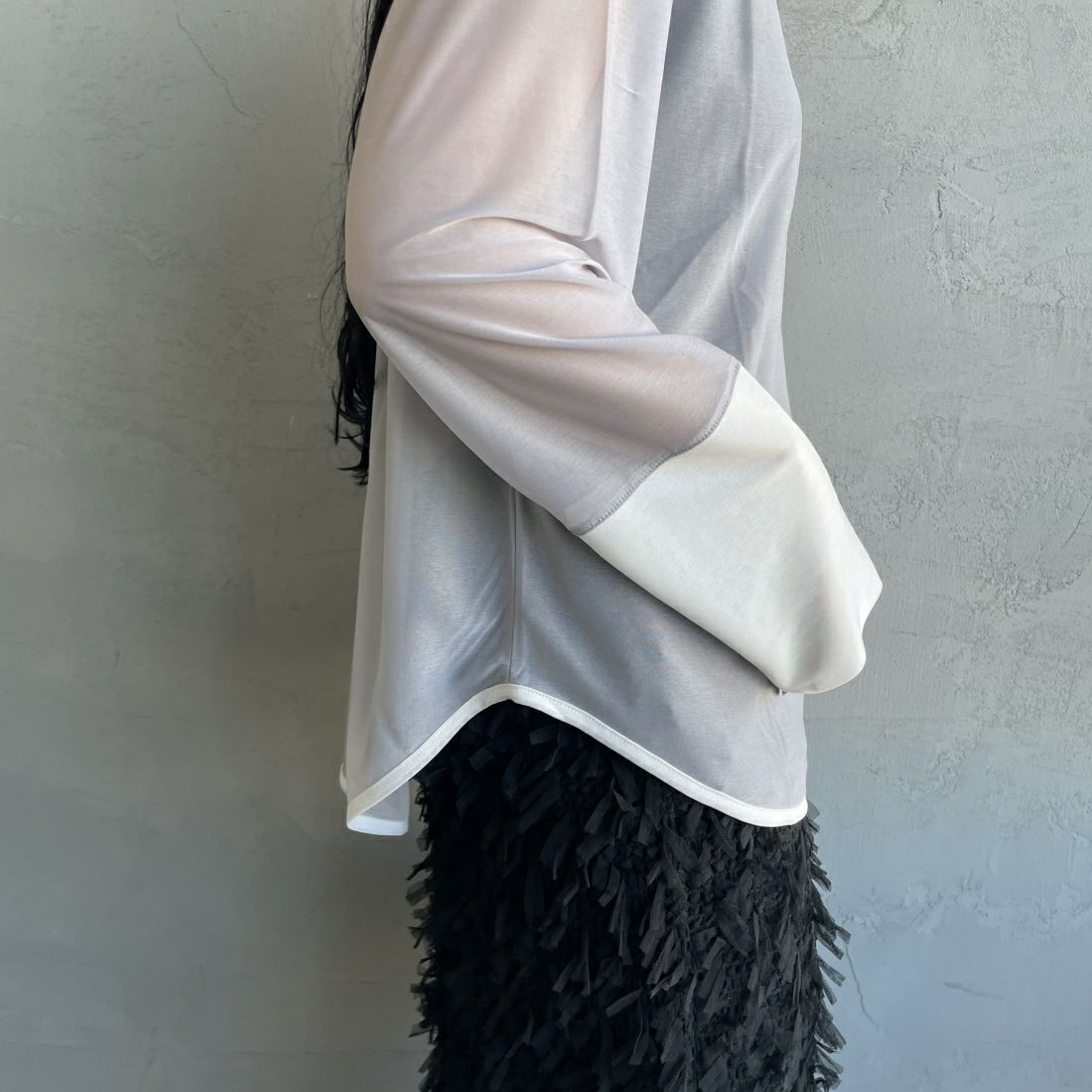 By/m [バイエム] シアーラグランスリーブカットソー [24112013] 07 GRY/OFF &&モデル身長：156cm 着用サイズ：F&&