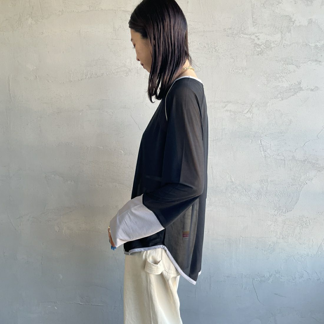 By/m [バイエム] シアーラグランスリーブカットソー [24112013] 09 BLK/GRY &&モデル身長：163cm 着用サイズ：F&&