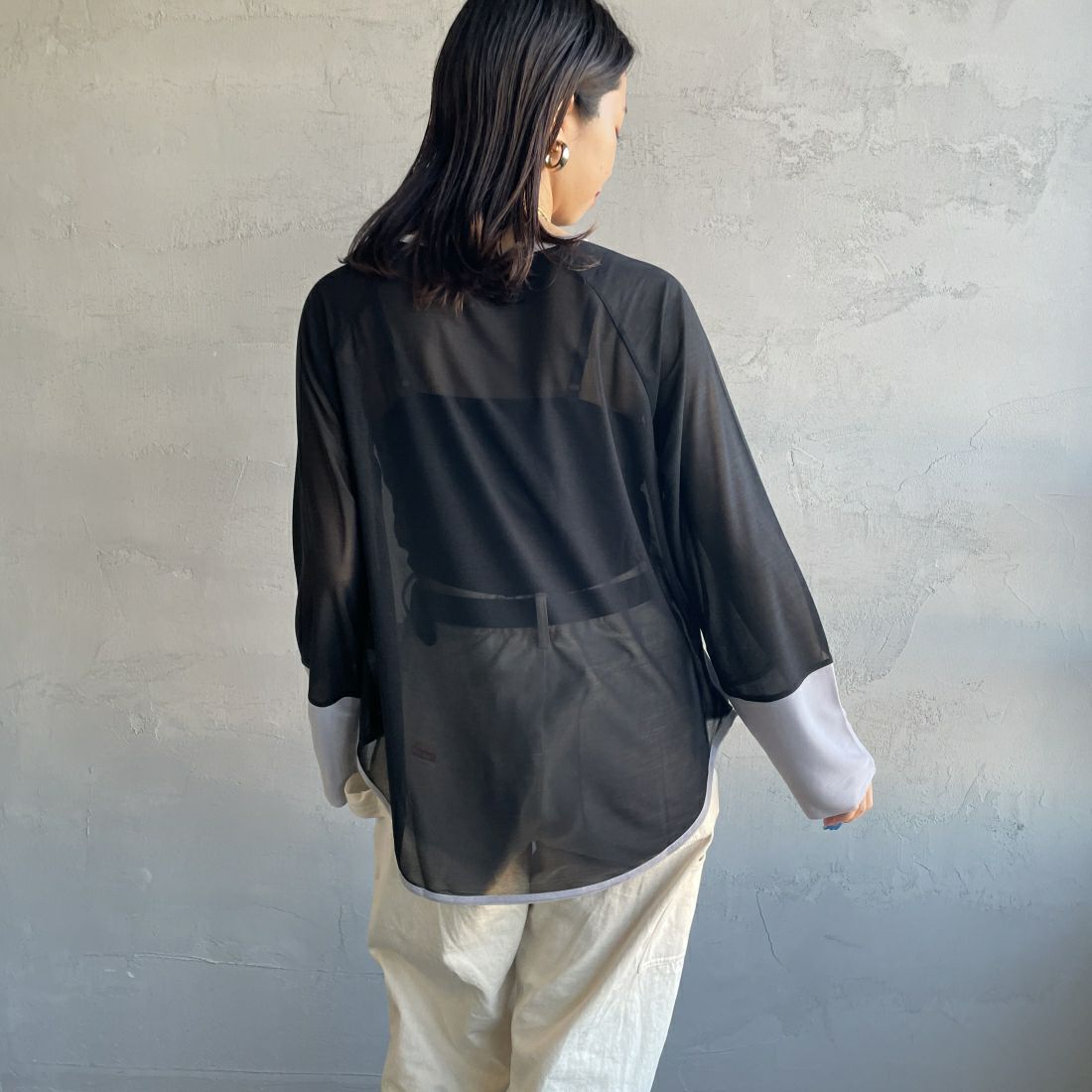 By/m [バイエム] シアーラグランスリーブカットソー [24112013] 09 BLK/GRY &&モデル身長：163cm 着用サイズ：F&&