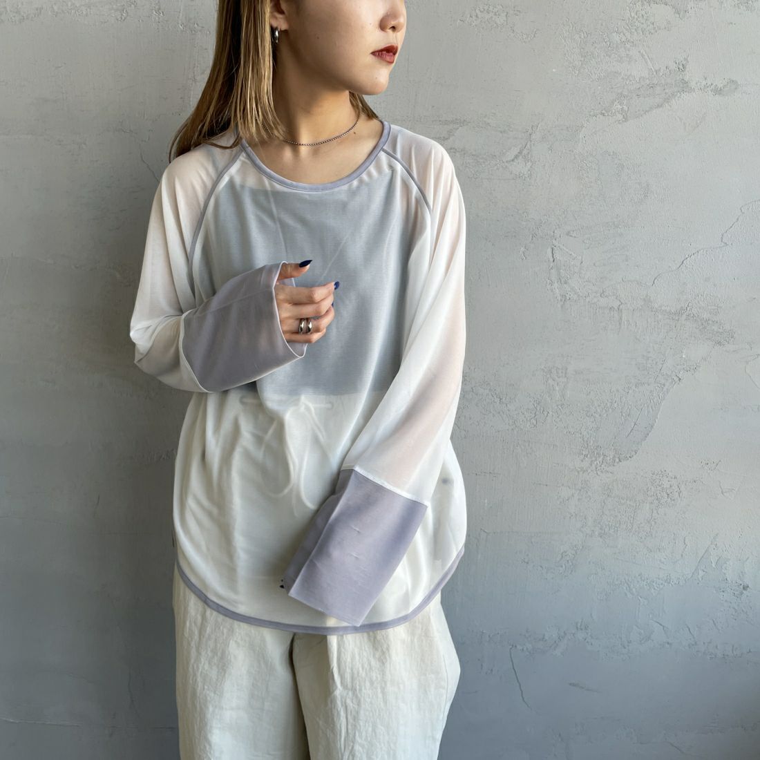 By/m [バイエム] シアーラグランスリーブカットソー [24112013]02 OFF/GRY&&モデル身長：156cm 着用サイズ：F&&