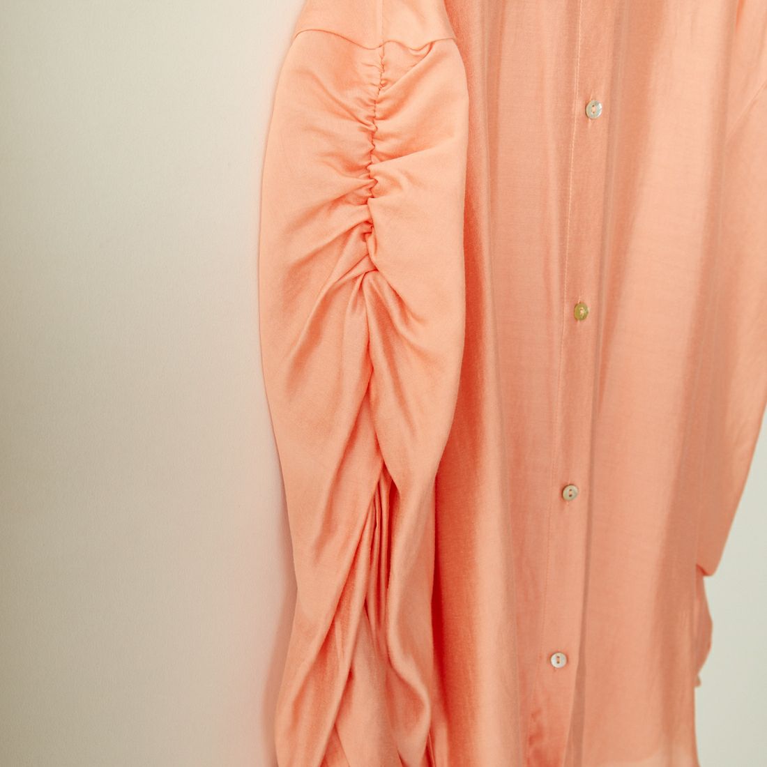 CHIGNON [シニヨン] シャーリングスリーブシャツ [1636-593JS] ORANGE