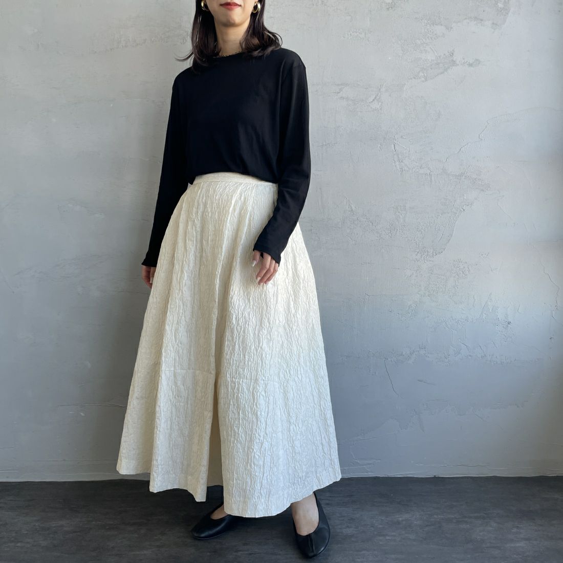 USINE [ユジーヌ] ジャガード織 タックギャザーフレアスカート [2410501] IVORY &&モデル身長：163cm 着用サイズ：F&&