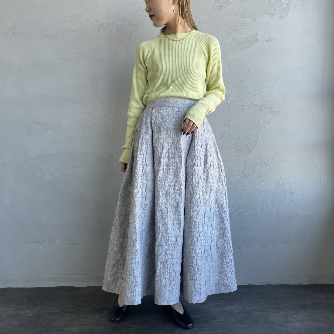 USINE [ユジーヌ] ジャガード織 タックギャザーフレアスカート [2410501] GRAY &&モデル身長：156cm 着用サイズ：F&&