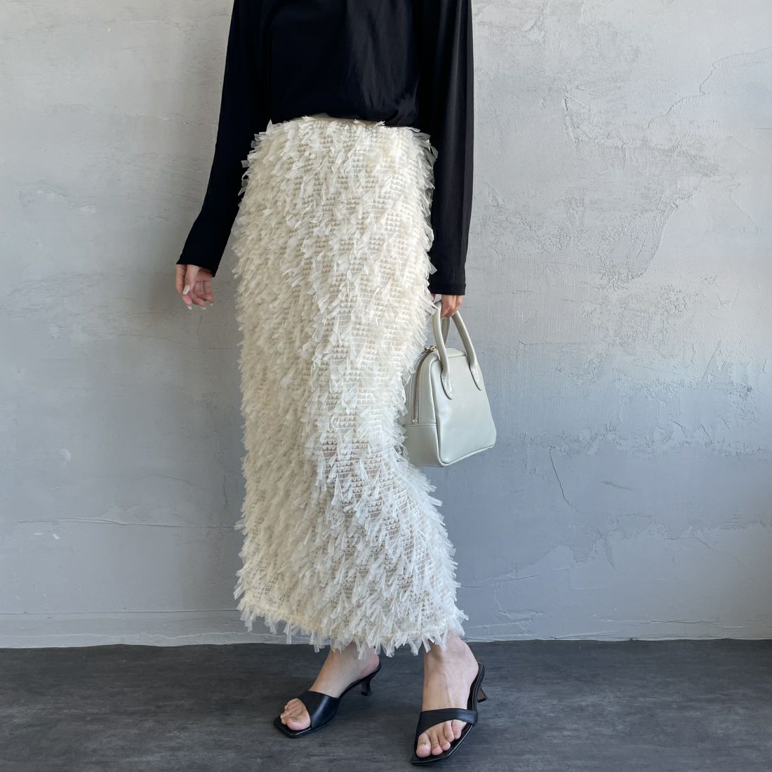 OFF WHITE&&モデル身長：163cm 着用サイズ：F&&