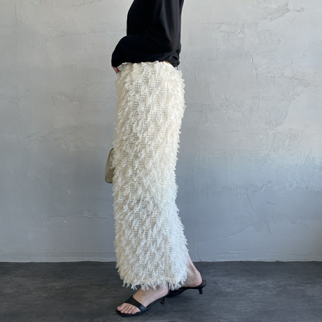 USINE [ユジーヌ] テープヤーン ロングタイトスカート [2410301] OFF WHITE &&モデル身長：163cm 着用サイズ：F&&