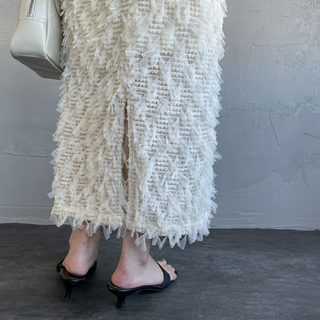 USINE [ユジーヌ] テープヤーン ロングタイトスカート [2410301] OFF WHITE &&モデル身長：163cm 着用サイズ：F&&