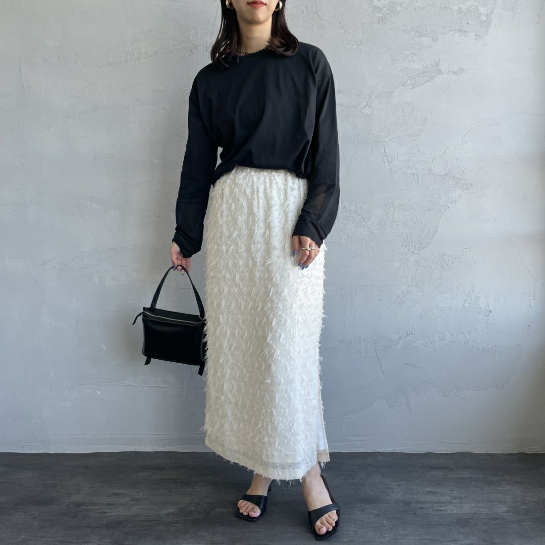 By/m [バイエム] ジャガードフリンジ フェザーナローロングスカート [23142061] 02 OFF &&モデル身長：163cm 着用サイズ：F&&