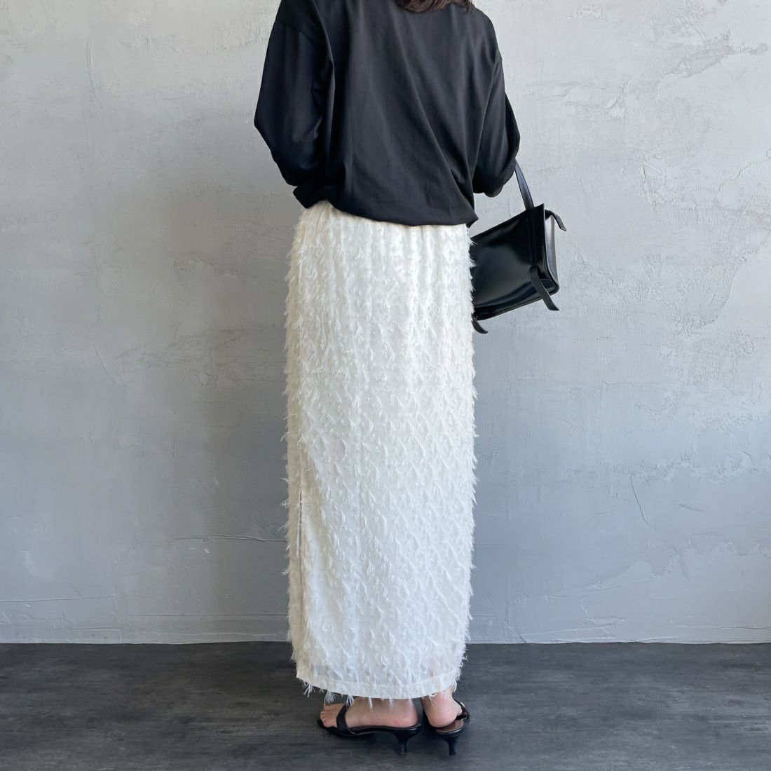 By/m [バイエム] ジャガードフリンジ フェザーナローロングスカート [23142061] 02 OFF &&モデル身長：163cm 着用サイズ：F&&