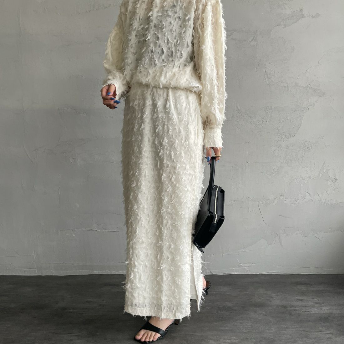 By/m [バイエム] ジャガードフリンジ フェザーナローロングスカート [23142061] 02 OFF &&モデル身長：163cm 着用サイズ：F&&