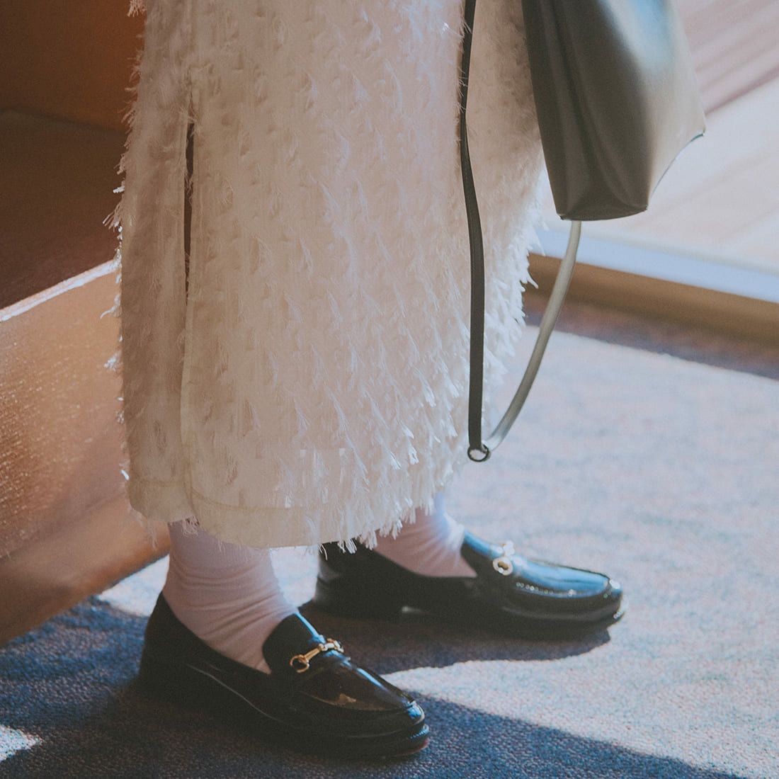 By/m [バイエム] ジャガードフリンジ フェザーナローロングスカート [23142061] 02 OFF &&モデル身長：165cm 着用サイズ：F&&