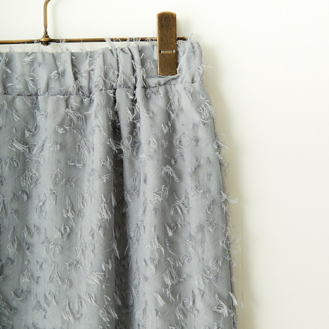 By/m [バイエム] ジャガードフリンジ フェザーナローロングスカート [23142061] 07 GRAY