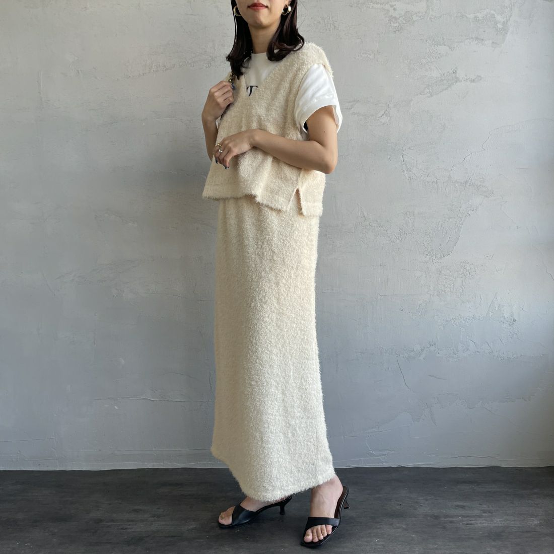 By/m [バイエム] フェザーフリンジ ナローロングスカート [23142066] 02 OFF &&モデル身長：163cm 着用サイズ：F&&