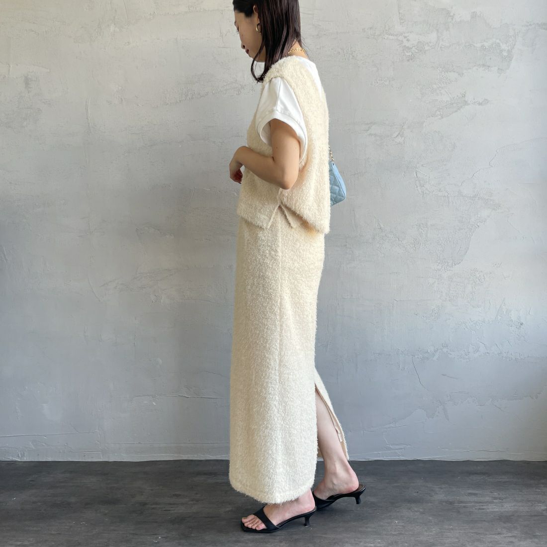 By/m [バイエム] フェザーフリンジ ナローロングスカート [23142066] 02 OFF &&モデル身長：163cm 着用サイズ：F&&