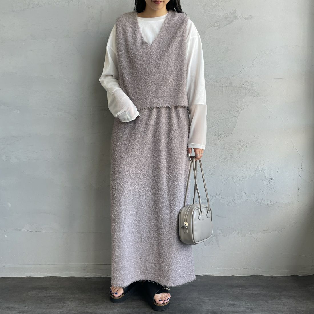 By/m [バイエム] フェザーフリンジ ナローロングスカート [23142066] 07 GRAY &&モデル身長：156cm 着用サイズ：F&&