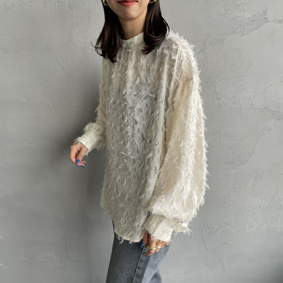 By/m [バイエム] ジャガードフリンジ フェザーブラウス [23142060] 02 OFF &&モデル身長：163cm 着用サイズ：F&&