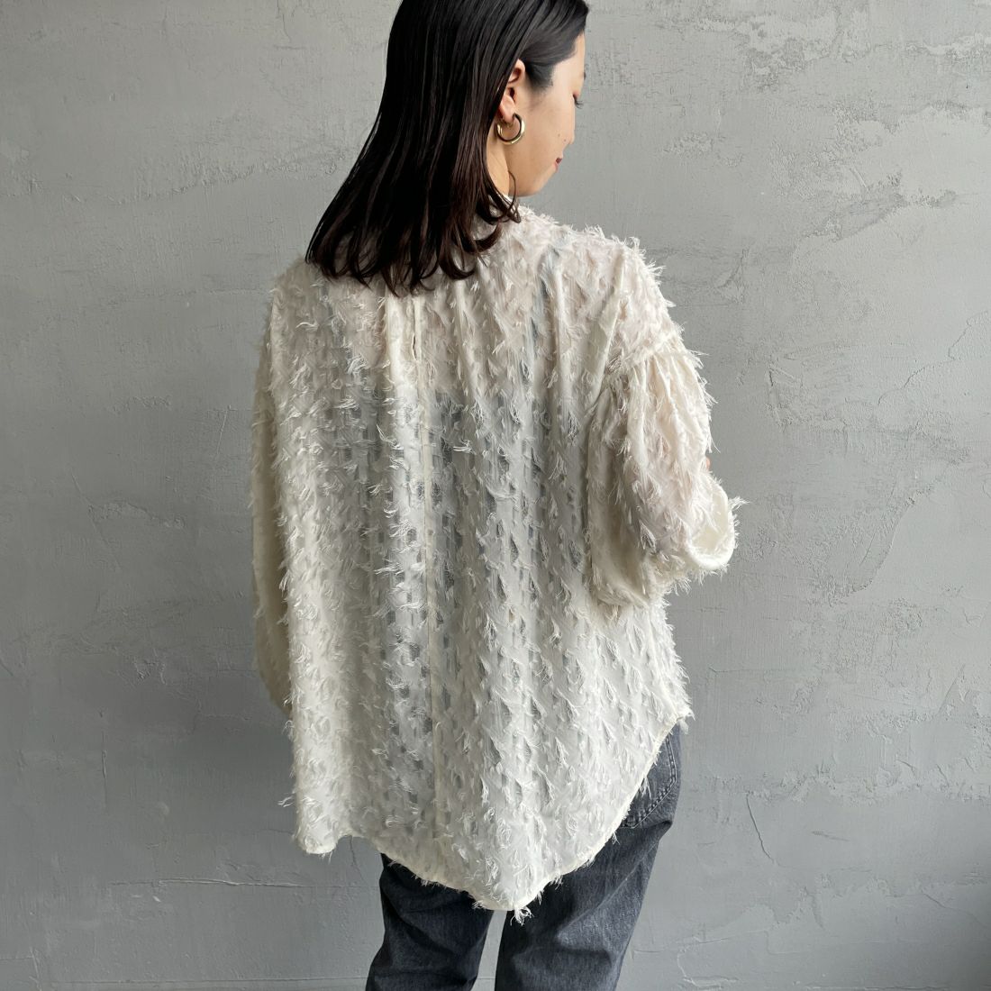 By/m [バイエム] ジャガードフリンジ フェザーブラウス [23142060] 02 OFF &&モデル身長：163cm 着用サイズ：F&&